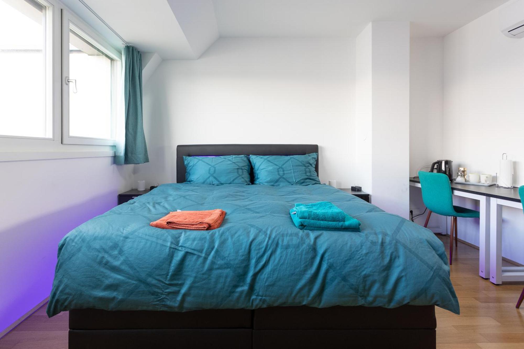 Private Room With Ac- Microwave, Personal Fridge & Metro Access - 7 Min To Center 维也纳 外观 照片