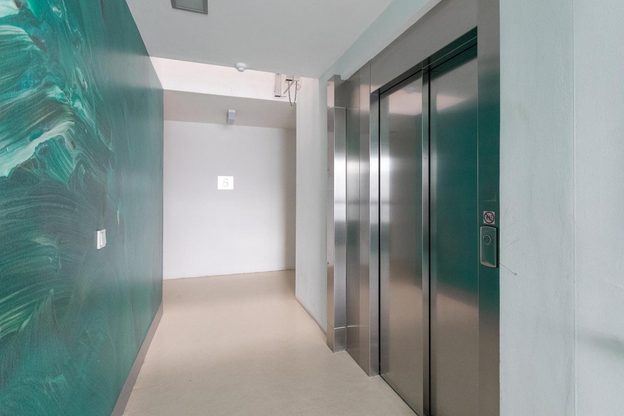 Private Room With Ac- Microwave, Personal Fridge & Metro Access - 7 Min To Center 维也纳 外观 照片