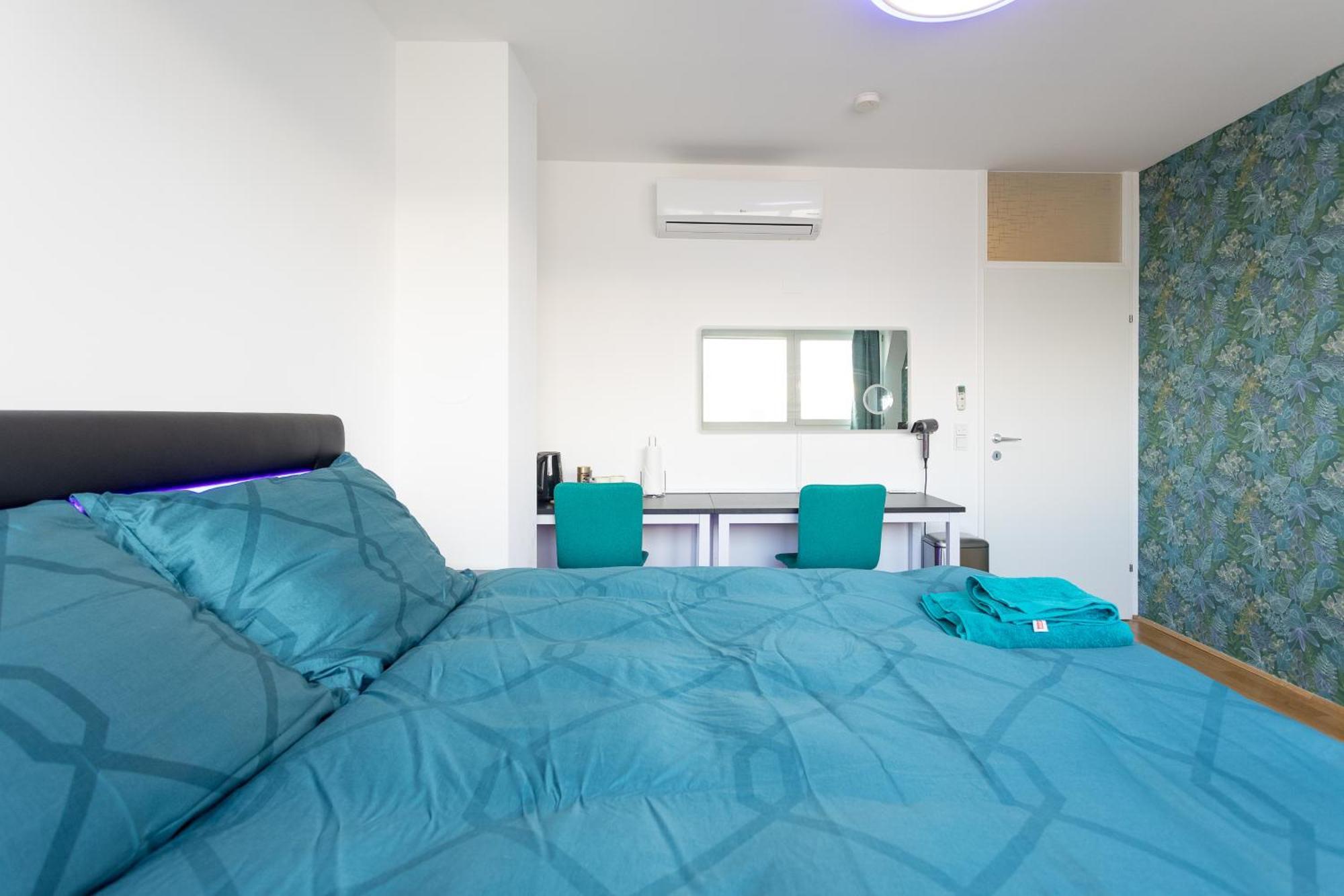 Private Room With Ac- Microwave, Personal Fridge & Metro Access - 7 Min To Center 维也纳 外观 照片